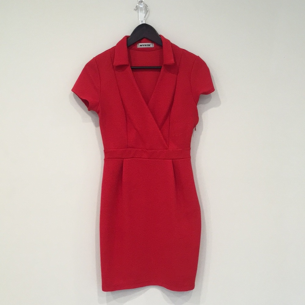 Size small Mystic dress in great condition